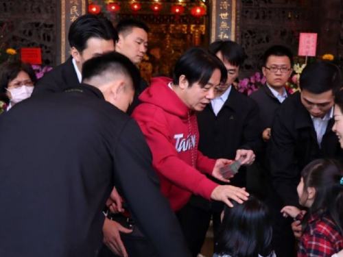 賴清德總統與屏東鄉親同慶新春，送上祝福與防詐提醒