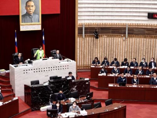 高雄市議會第4屆第1次定期大會閉幕 陳其邁率團隊感謝致意