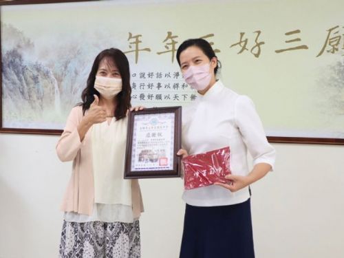 中芸國中「靜思閱讀書軒」啟用 提供學子光亮、舒適與書香的閱讀空間