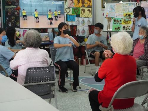 田寮國中青銀共老課程 榮獲媒體教案競賽大獎