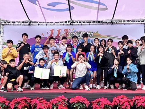 岡山國中田徑隊市中運奪男女田徑總錦標第一名 1600公尺混合接力打破大會記錄