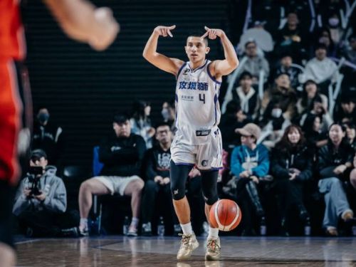 PLG超級明星高國豪豪氣冲天，狂攻16分，搭配朱雲豪在決勝節的驚人表現，攻城獅毫不留情地送給鋼鐵人連敗的厄運，讓對手一口氣連吞9敗