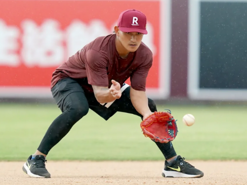 林子偉健康回歸先發6棒在中職首度守二壘 曾總：他最熟悉的地方
