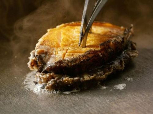 香港上環鐵板燒餐廳“ENISHI” 提供由三位日本廚師完成的套餐