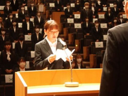 筑波國際寵物專門學校“培養愛心和毅力成為動物專家”入學典禮