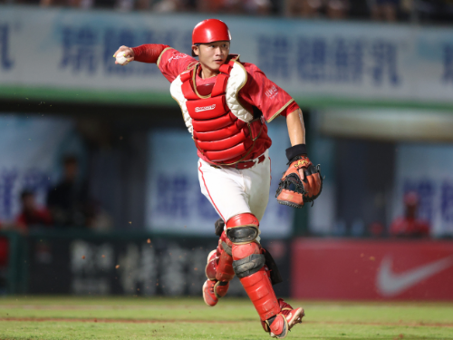 蔣少宏雙安打雙打點撐腰 味全龍3比0完封統一7-ELEVEn獅