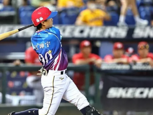 「小可愛」江坤宇開轟中信兄弟登頂 樂天牛棚燒光只好讓余德龍登板投球