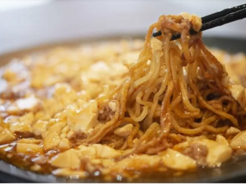 麻婆豆腐加炒麵！？仙台人超愛的人氣庶民美食「麻婆日式炒麵」