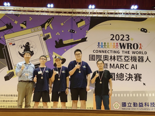 福誠高中奪高雄市青少年創意機器人競賽第一名、榮獲MARC AI 機器人聯盟賽最佳簡報獎
