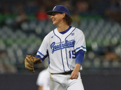 悍將主場最終戰擊敗統一 賽後丘總向球迷說抱歉