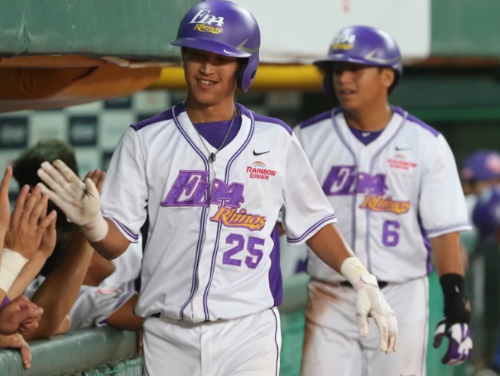 中職／為何前球員「藍少白」一下子就不行了？ 網笑：超有梗