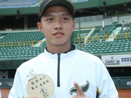 台鋼雄鷹新秀曾子祐期待與偶像潘威倫對決