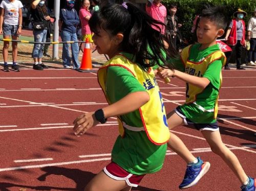 高雄市鹽埕區鹽埕國小99週年校慶暨運動大會 ~鹽埕99 邁向100~